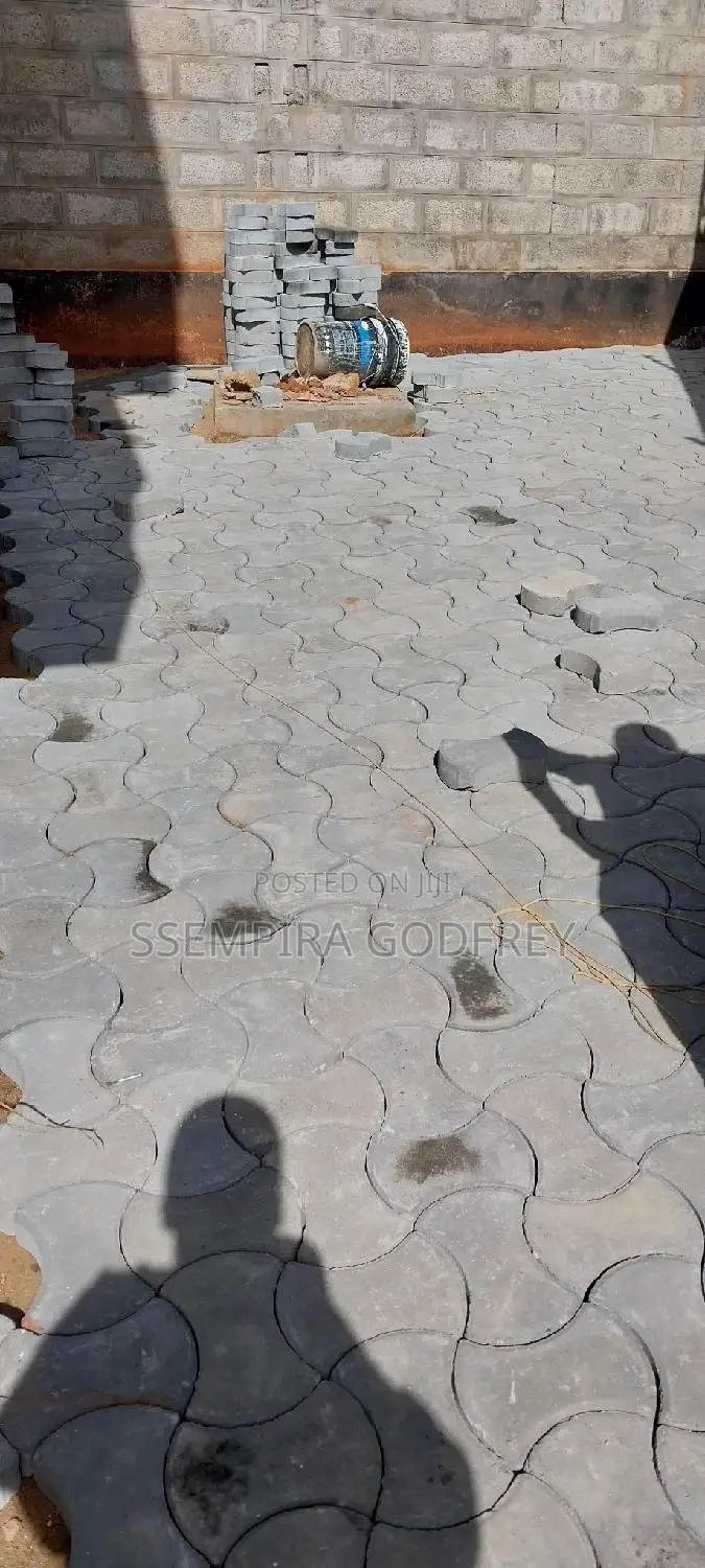 Proffesional Engineer in Pavers and Gardens