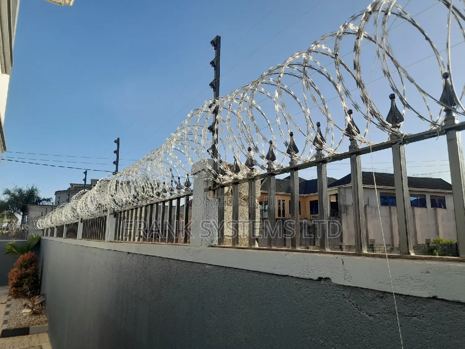 Electric Fence System by Frank Systems