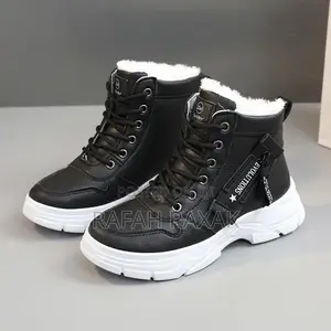 New Classic Ladies Black Winter Fashion Sneakers