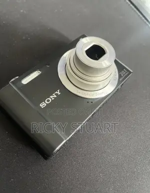 Sony DSC-W800 20.1mp Digital Camera