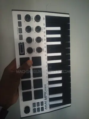 Akai MPK Min 25 Professional Studio Keyboard