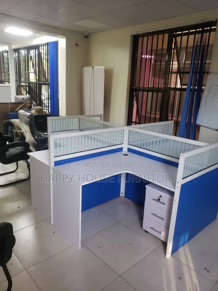 Curved Workstation ( 4 Seater)