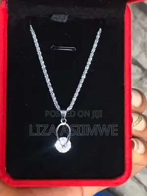 Simple Lady’S Necklaces