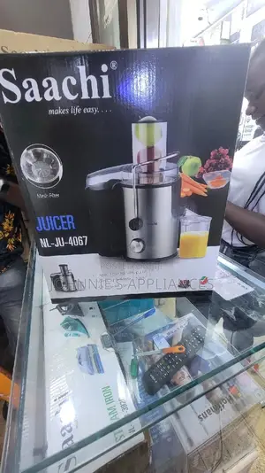Saarch Electric Juicer Extractor / Nutrition Juicer Extractor