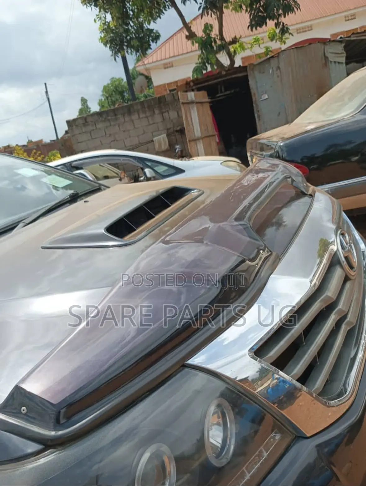 Hilux Vigo Bonnet Visor