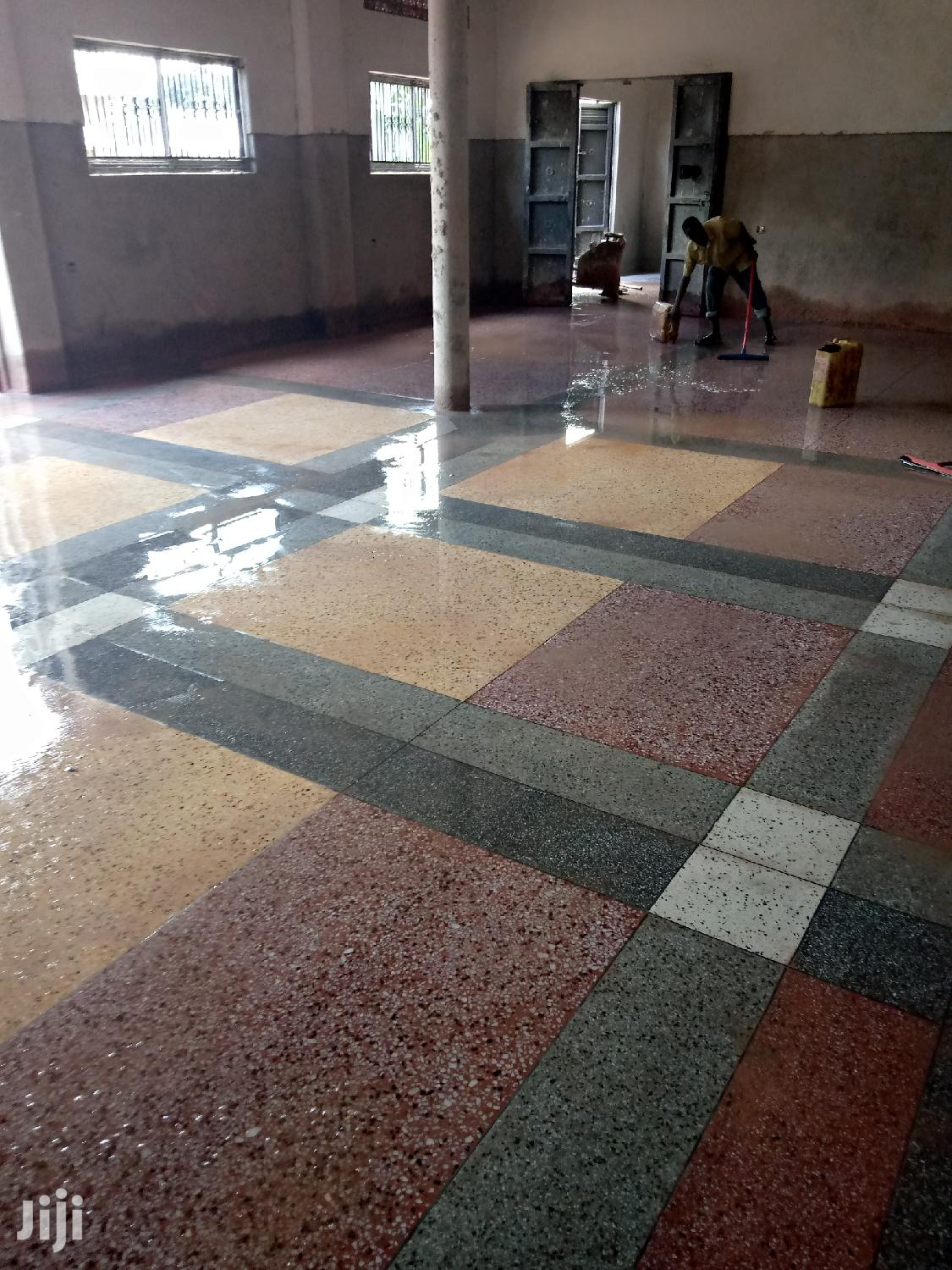 Tarrazo Floor