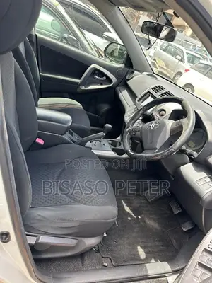 Toyota Vanguard 2011 White