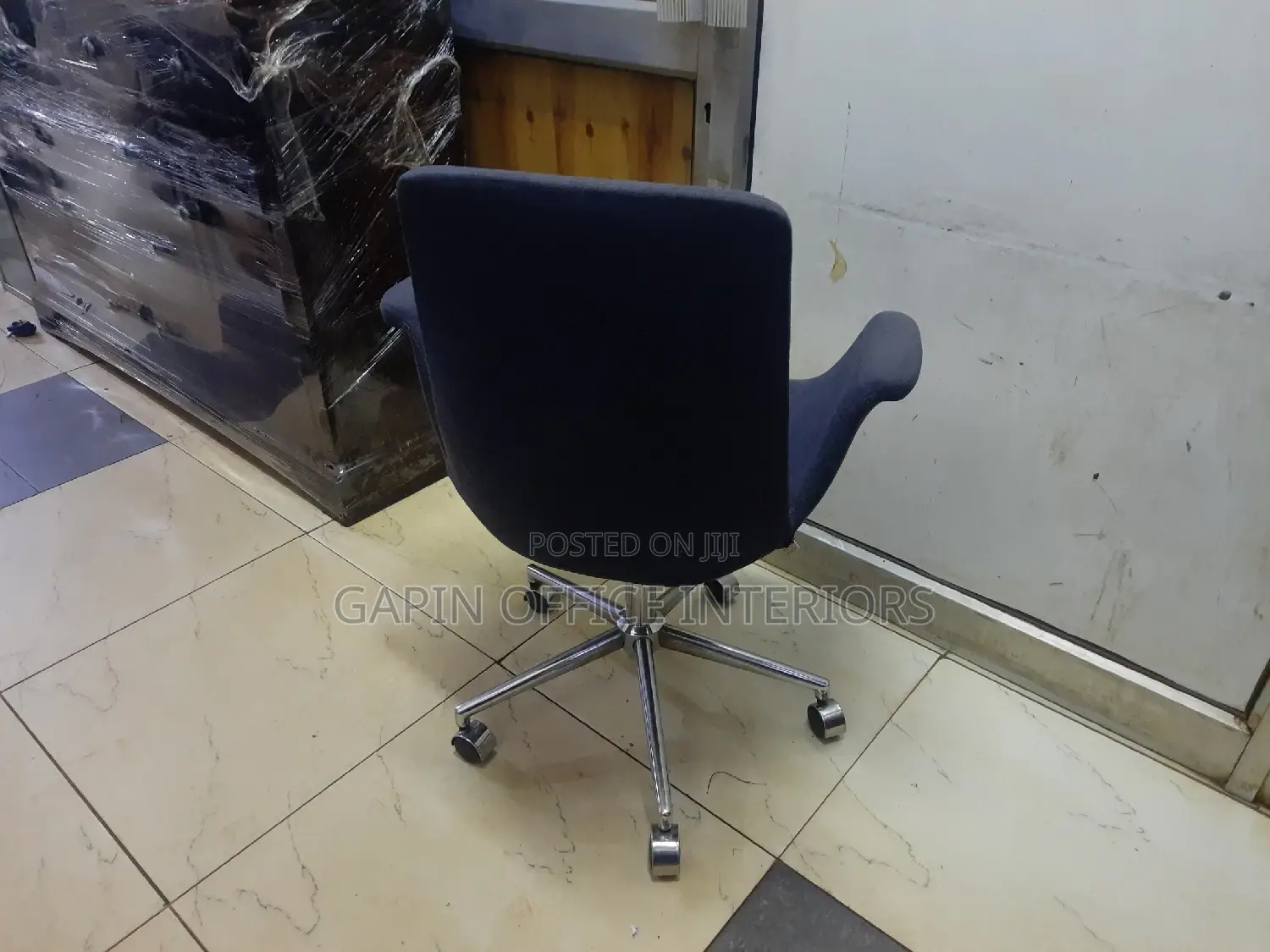 Second Hand Office// Salon Chair