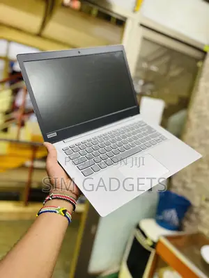 Laptop Lenovo IdeaPad S12 2GB Intel Celeron SSD 32GB