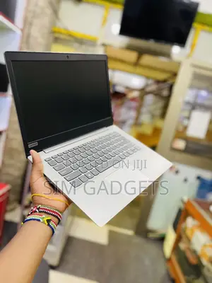 Laptop Lenovo IdeaPad S12 2GB Intel Celeron SSD 32GB