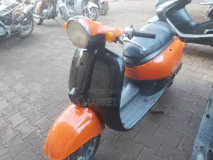 Honda CBR 2022 Orange