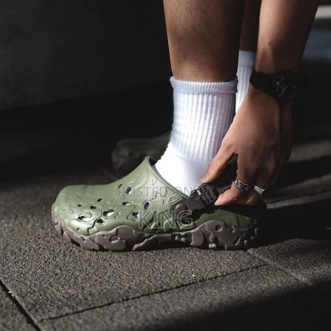Crocs Army Green. Atlas