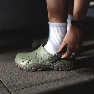 Crocs Army Green. Atlas