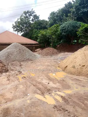 Sino Truck Yellow Sand