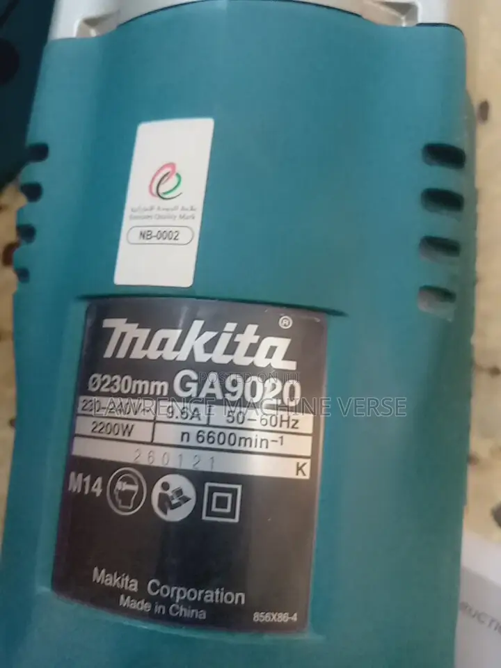 Grinder 2200W Makita