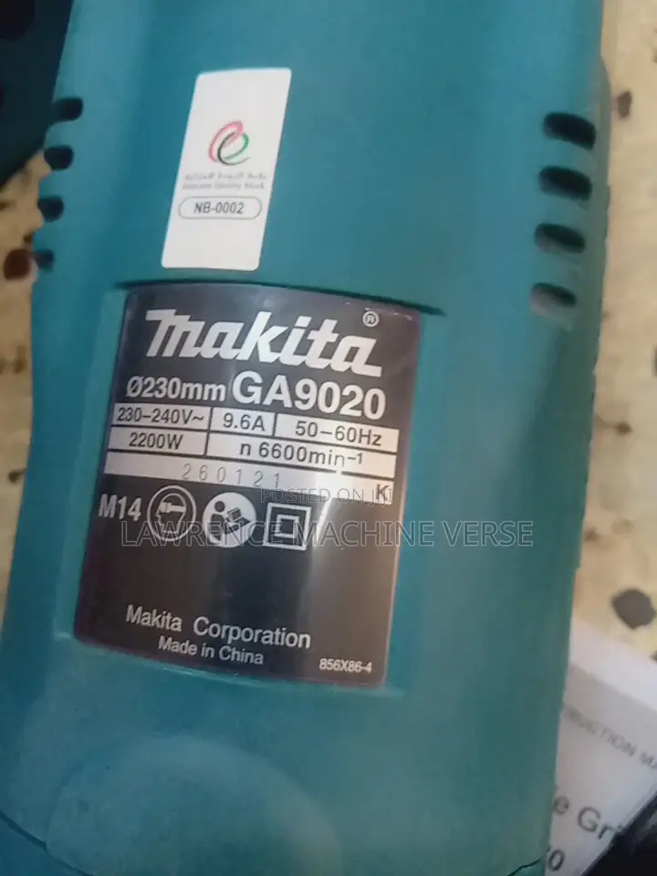 Grinder 2200W Makita