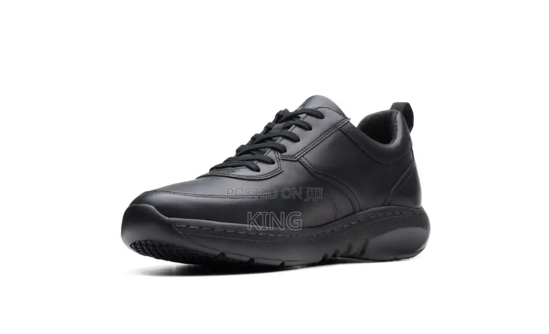 Clarks Pro Lace Up Men's Trainer 7