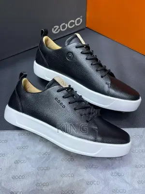 Ecco Low-Top Leather Sneakers