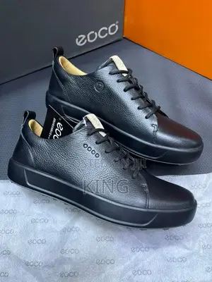 Ecco Low-Top Leather Sneakers