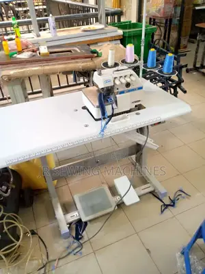 Overlock Industrial Sewing Machine