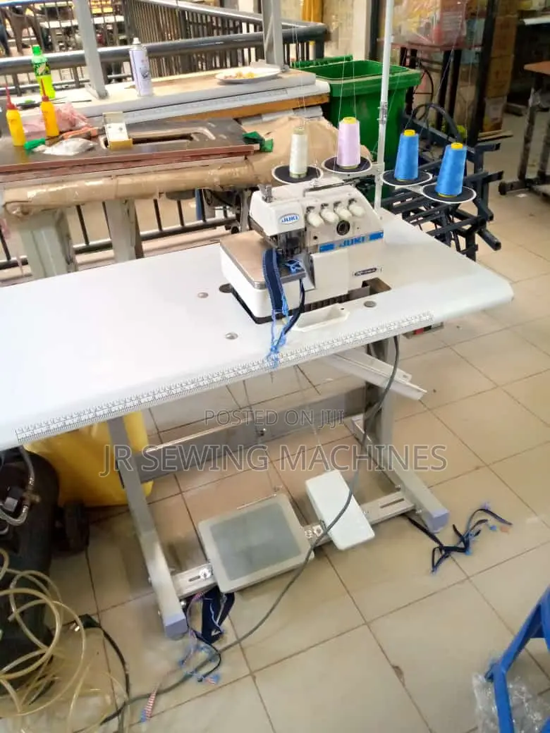 Overlock Industrial Sewing Machine