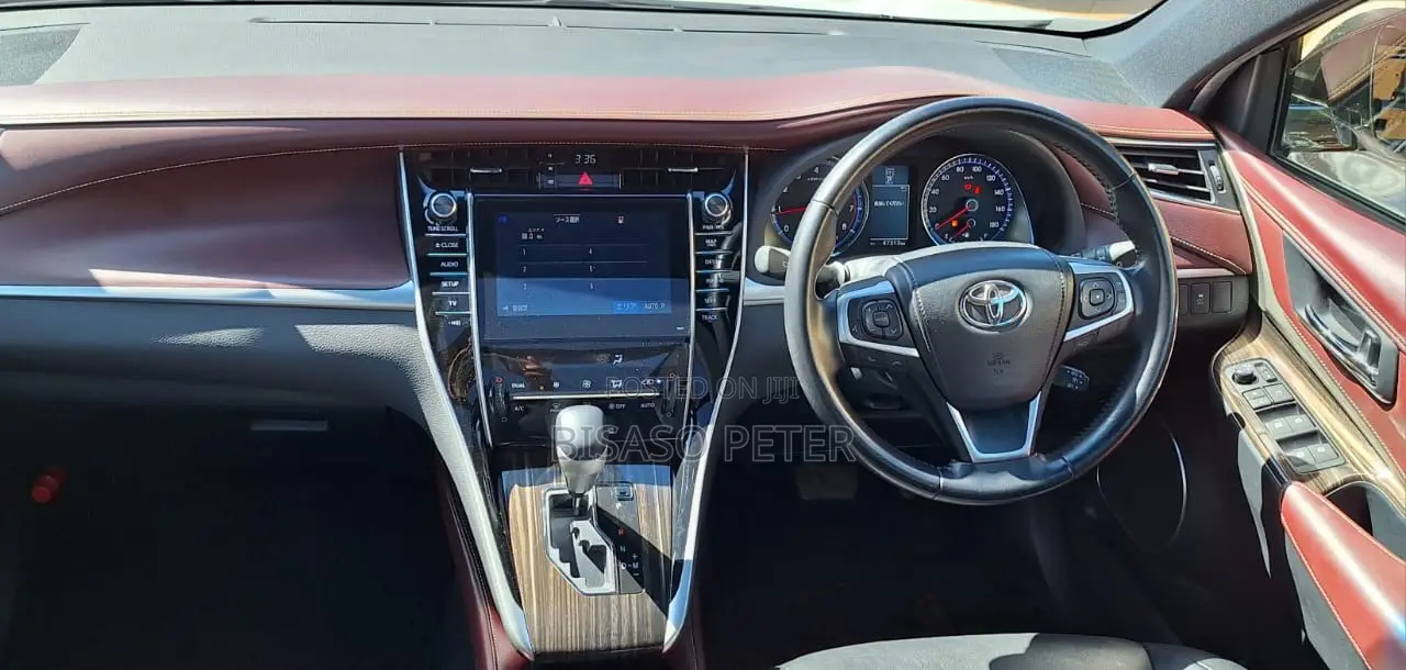 Toyota Harrier 2.0 2015 White