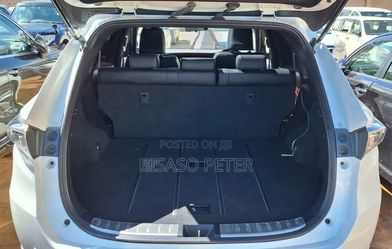 Toyota Harrier 2.0 2015 White