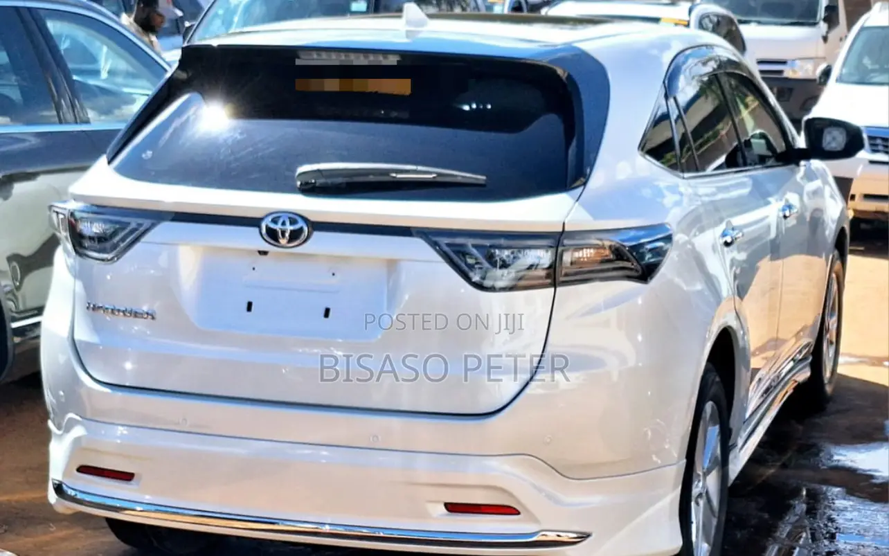 Toyota Harrier 2.0 2015 White
