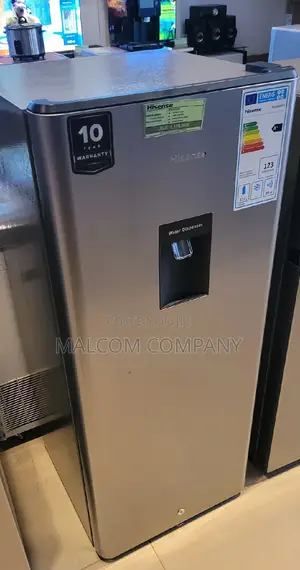 Hisense 220L Single Door Fridge With Water Dispenser.