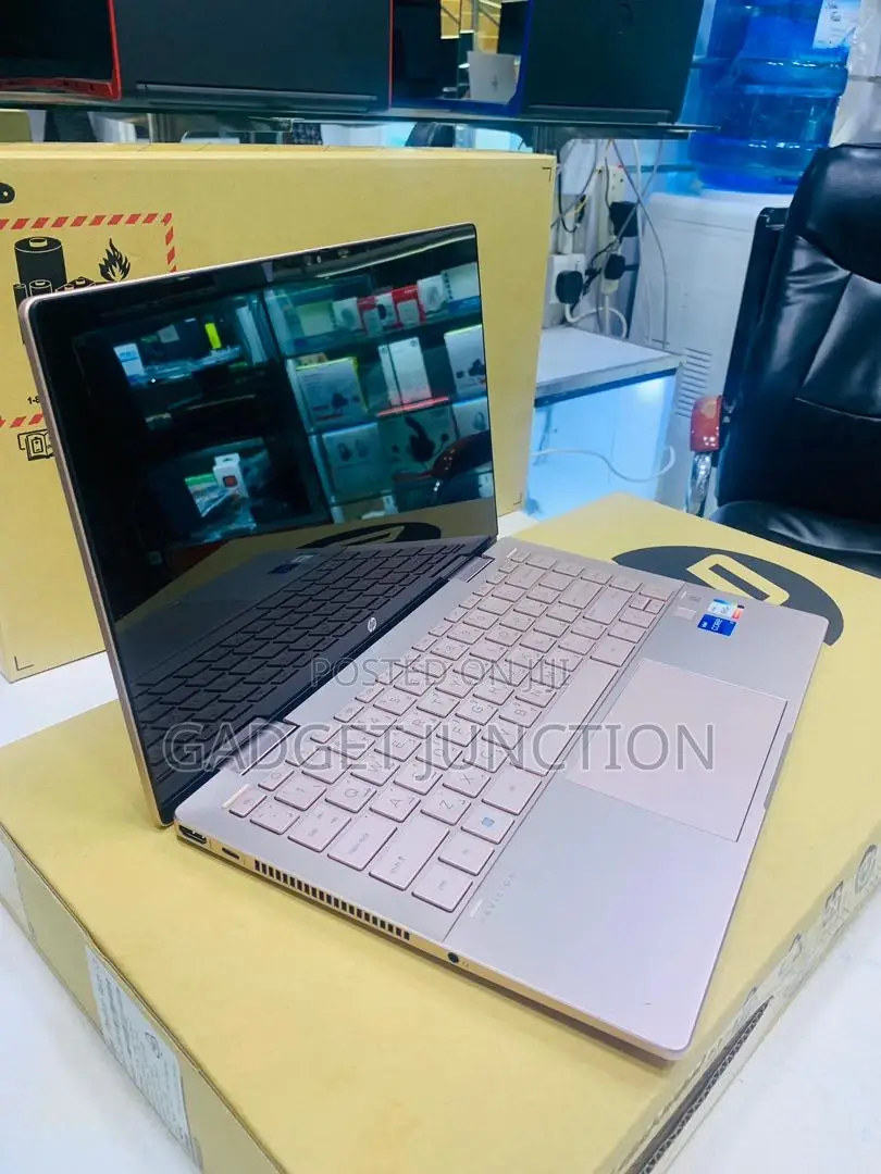 New Laptop HP Pavilion 14 16GB Intel Core I7 SSD 1T