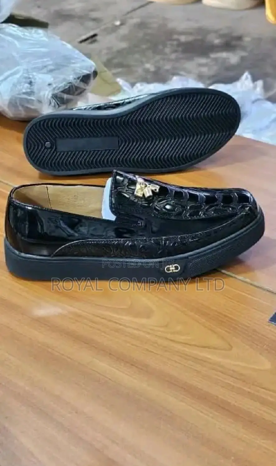 Black Plain Shiny Super Luxurious Leather Loafers