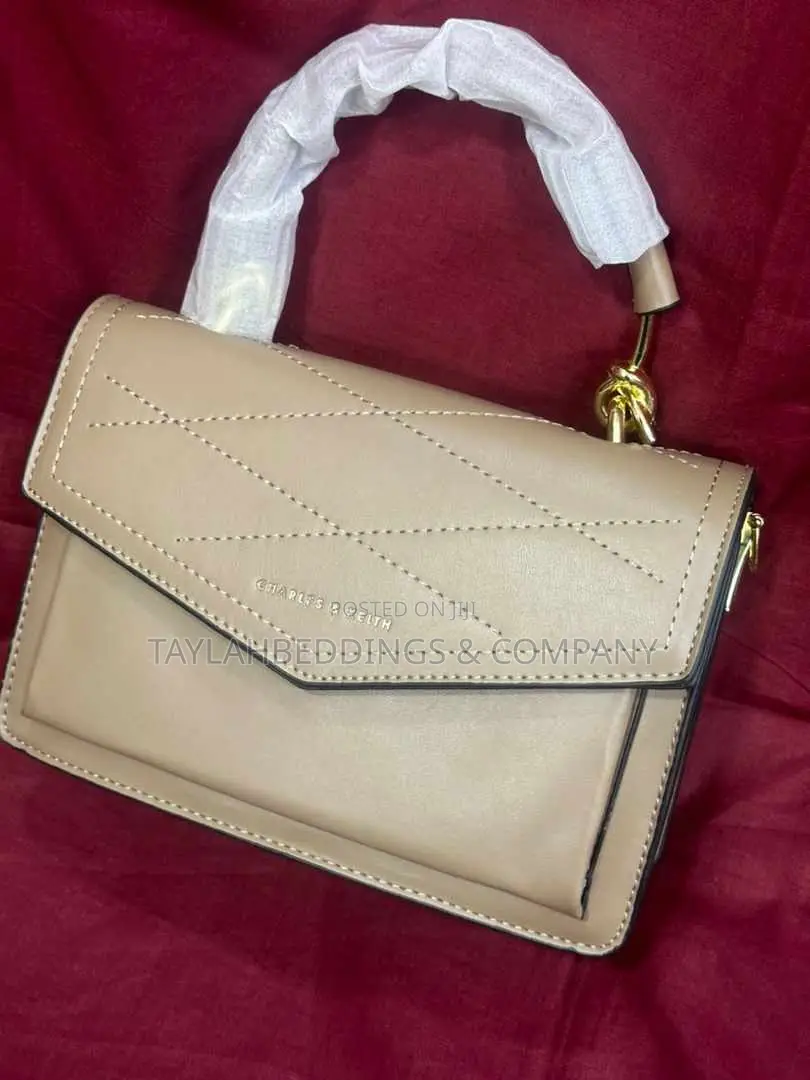 Women's Nude Envelope Shoulder Bag With Handle