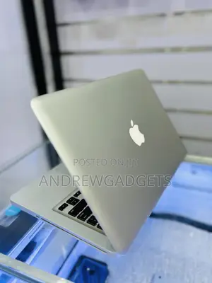 Laptop Apple MacBook 2012 8GB Intel Core i5 HDD+SSD 500GB