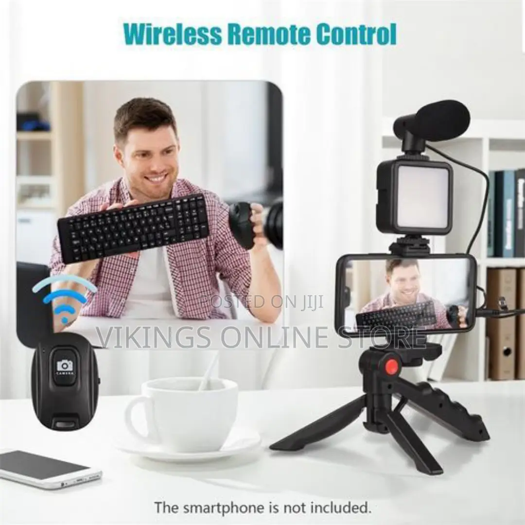 Smartphone Vlog Kit With LED Video Light + Microphone