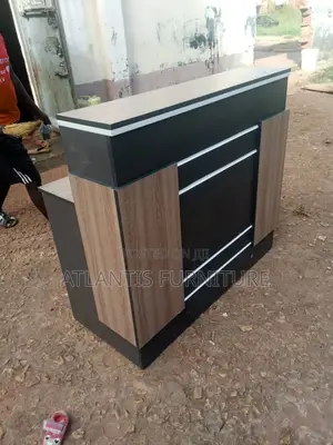 Desk/ Reception