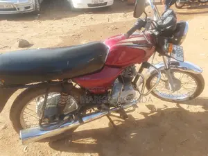 Bajaj Boxer 2023 Red