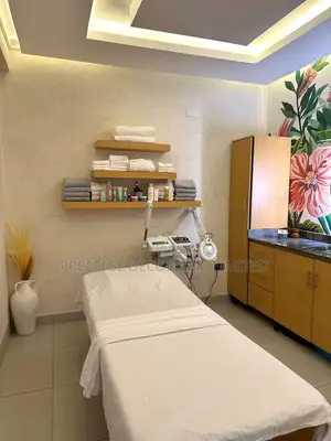 Best Saloon Designer