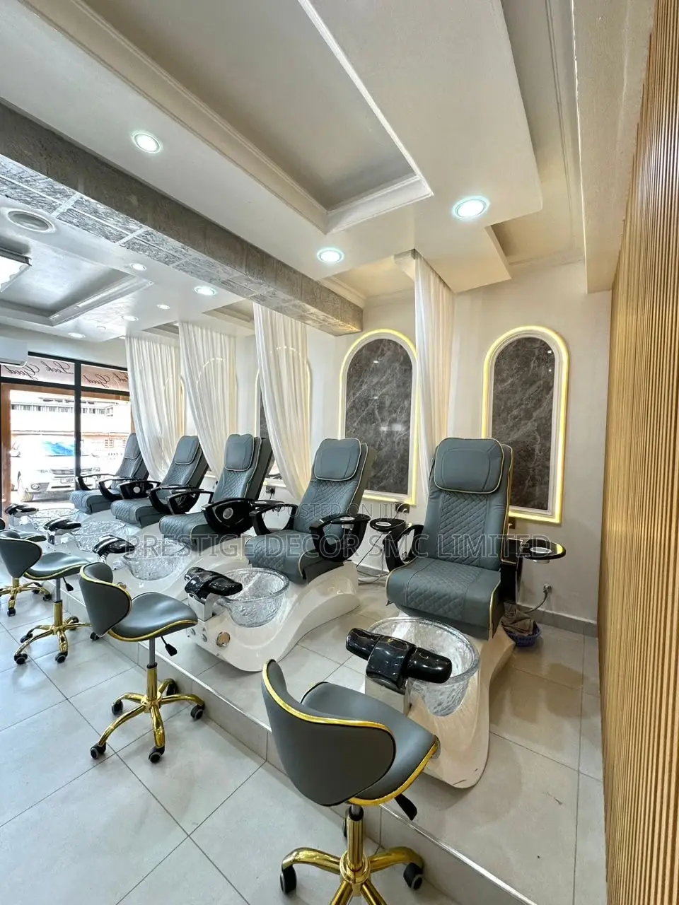 Best Saloon Designer