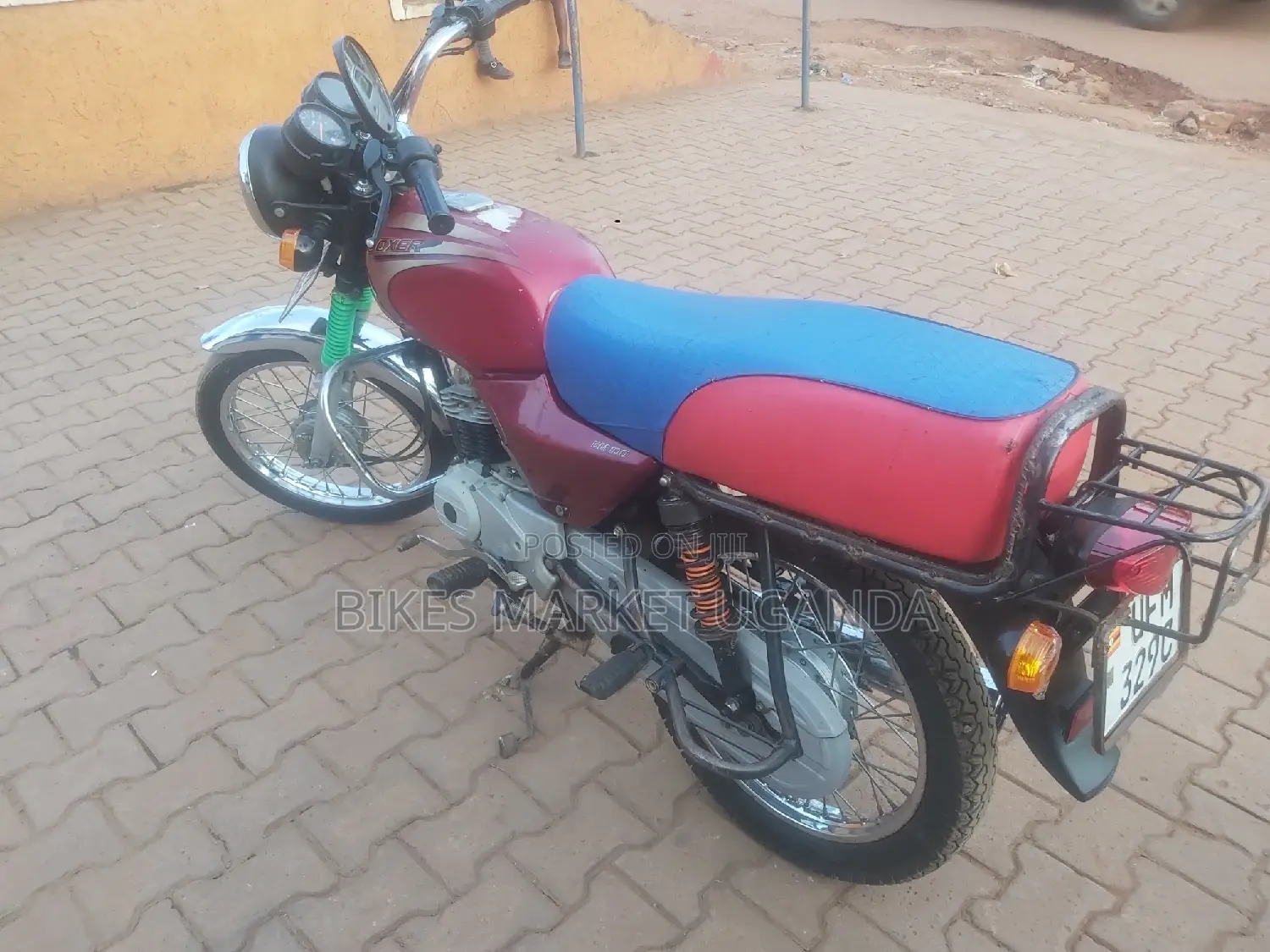 Bajaj Boxer 2023 Red