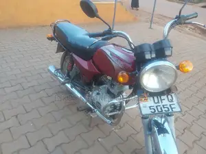 Bajaj Boxer 2023 Red