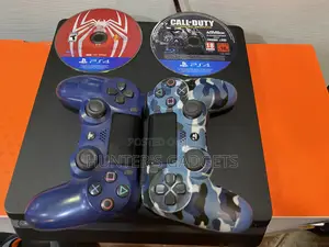 Sony Playstation 4 Slim With 2 Cd Games Call of Duty Spida