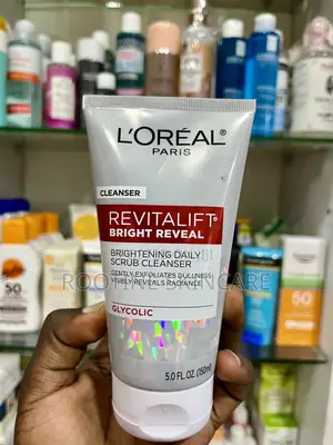 l'Oreal Revitalift Bright Renewal Daily Beightening Cleanser