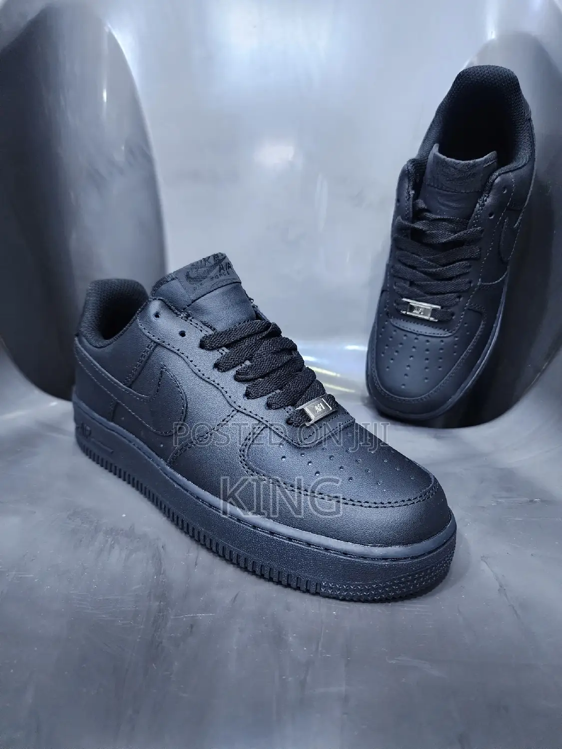 Nike Air Force 1 Black. Premium Edition