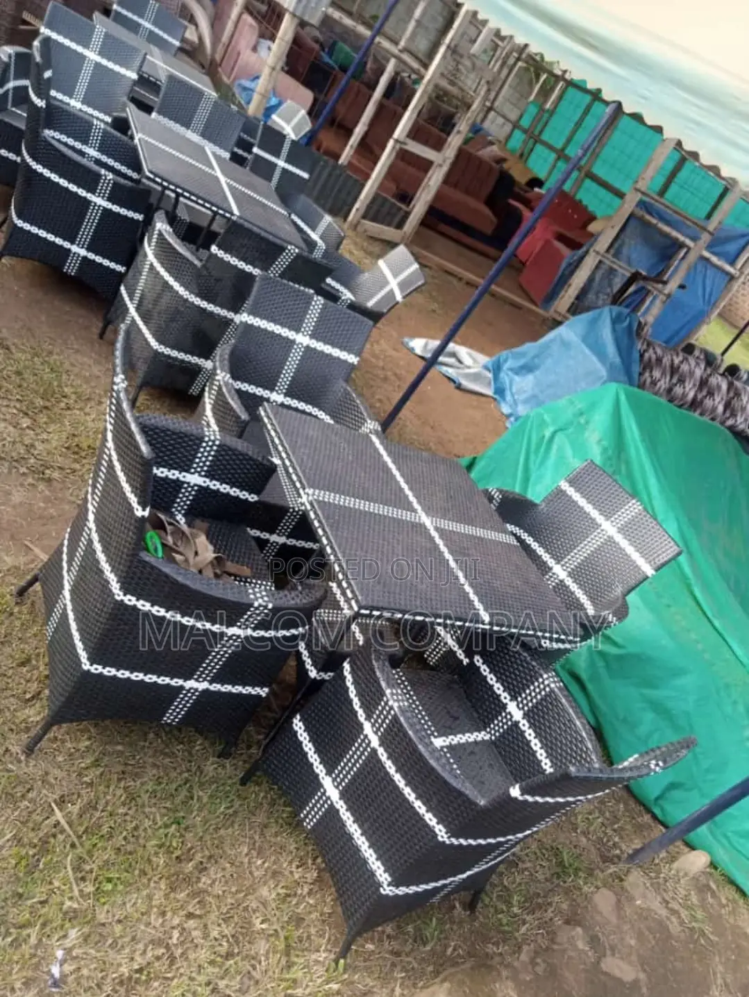Metallic Frame Crafted Chairs Garden Chairs for Hotels.