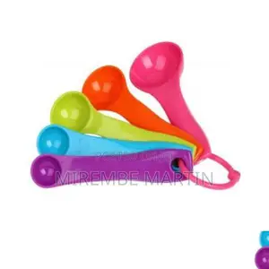 5 PCS Plastic Measuring Spoons.