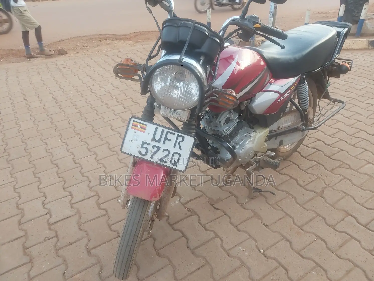 TVS HLX 125 2023 Red