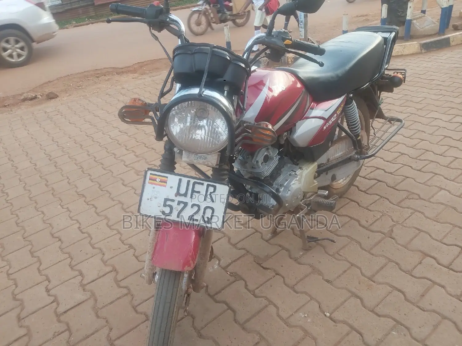 TVS HLX 125 2023 Red
