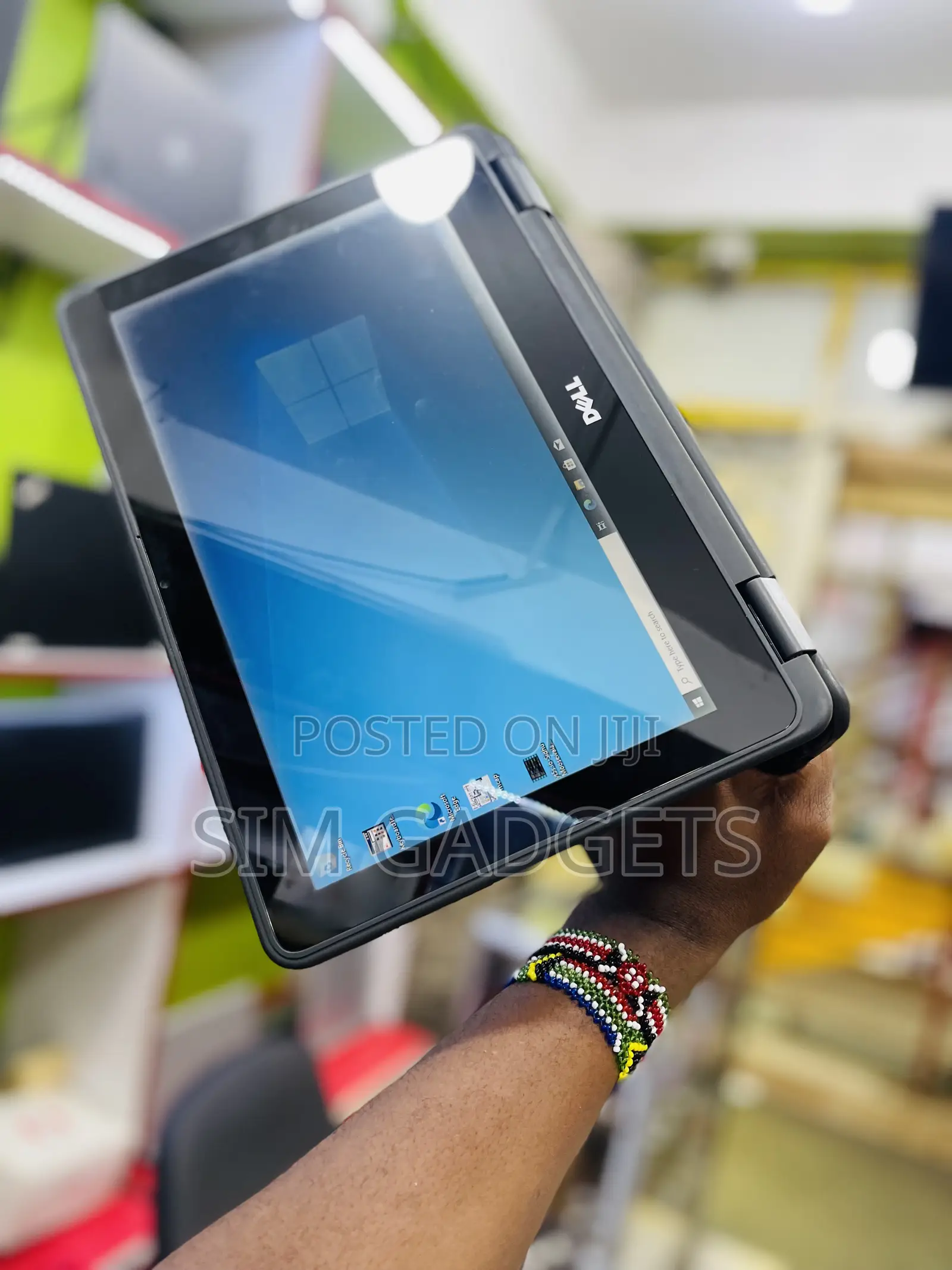 Laptop Dell Inspiron Mini 10v (1011) 4GB Intel Celeron SSD 128GB