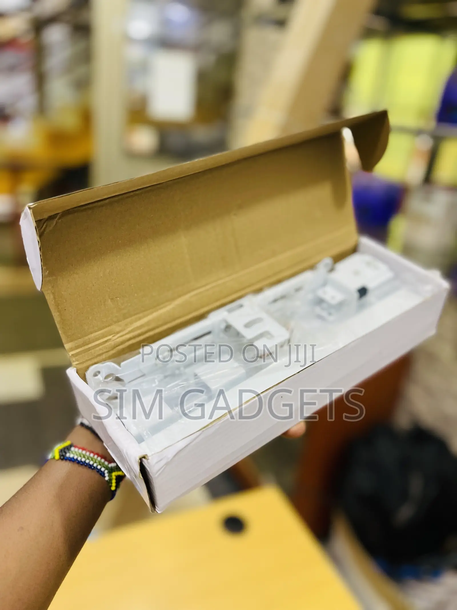 Projector Ceiling Mount. All Sizes.