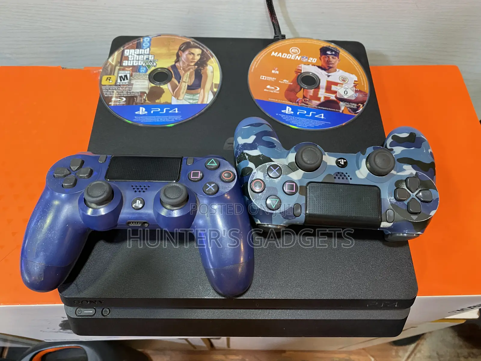 Sony Playstation 4 Slim 512gb With 2 Cd Games and 2pads
